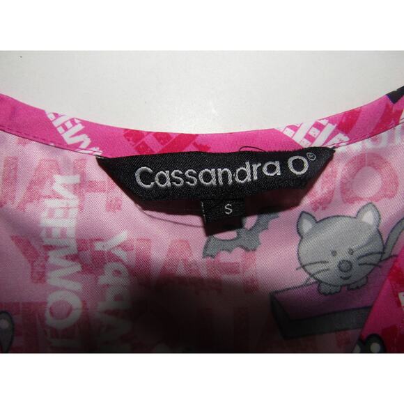 Cassandra O Scrub Top Women’s Small Pink Halloween Cats Frankenstein Dracula - Picture 3 of 5